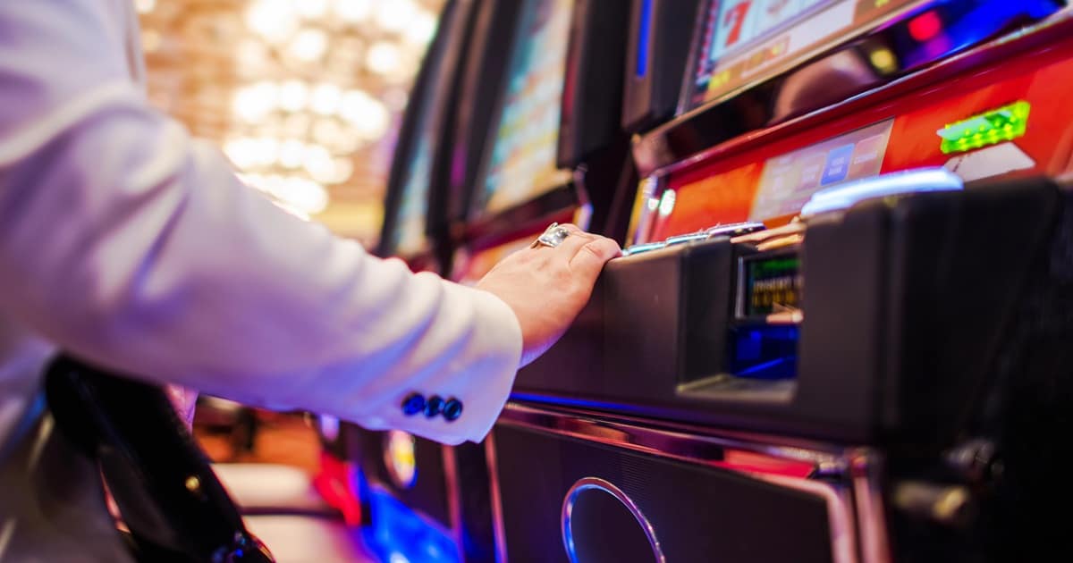 Slot: legittima la sanzione al gestore che non verifica se il bar consente di effettuare scommesse non autorizzate e in assenza di licenza art.88
